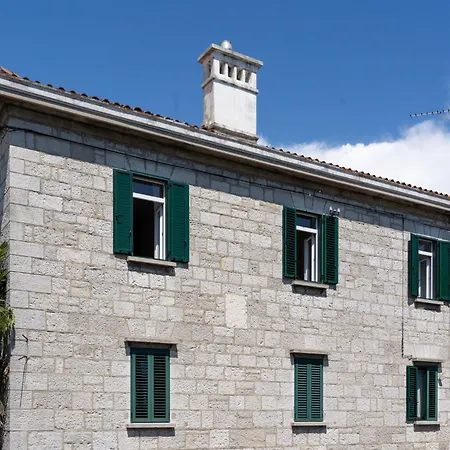 Appartement Chloee By Interhome Rijeka