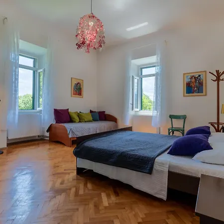 Appartement Chloee By Interhome Rijeka